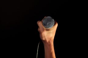 2017-04-22 16_16_47-hand-microphone-mic-hold.jpg ‎- Photos