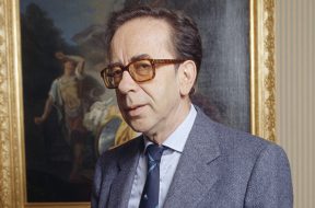 Albanian writer Ismail Kadare in 1997.