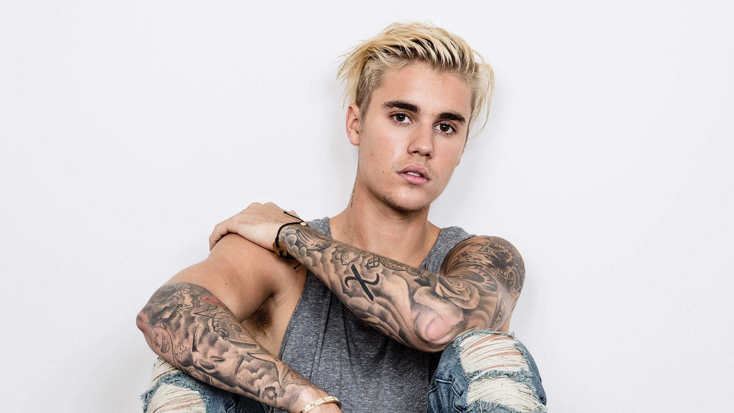 Justin Bieber reflekton për betejën e tij me varësinë nga droga