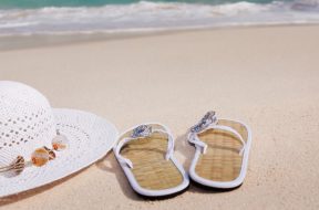 2017-06-03 15_32_22-accessories-beach-blue-feminine-65900.jpeg ‎- Photos