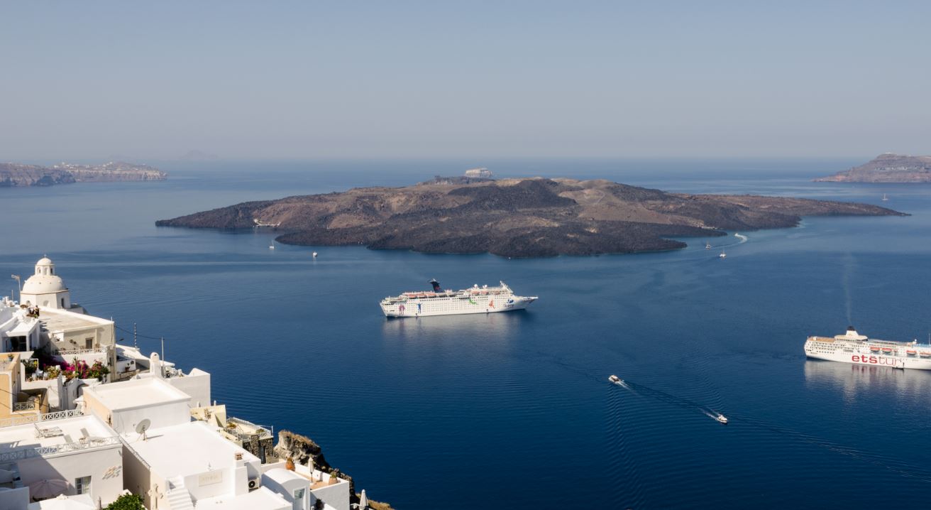 Çmimet e kripura të hoteleve në Santorini, Capri, Kanë