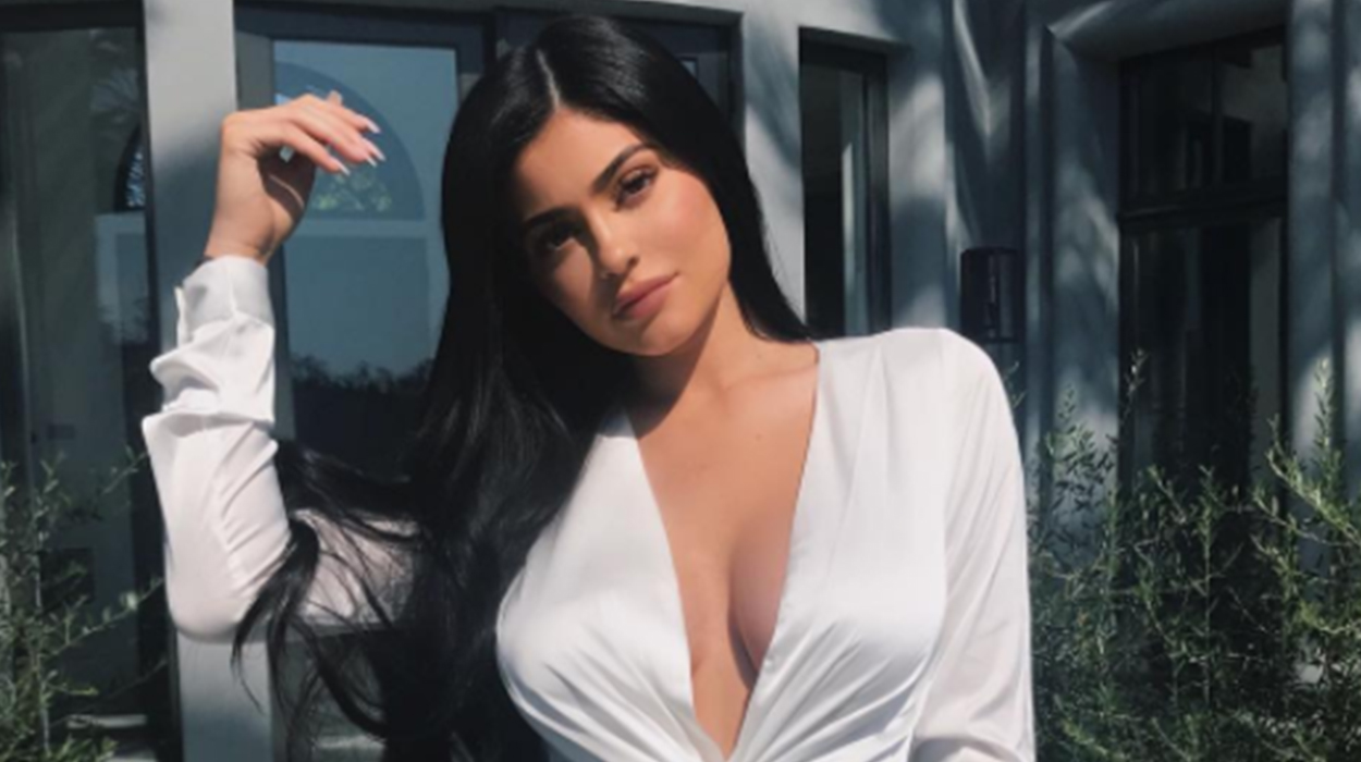 Kylie Jenner është shtatzënë?!