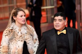 46E071DD00000578-0-Maradona_came_to_the_Kremlin_wearing_a_yellow_bow_tie_and_an_all-a-2_1512213011700
