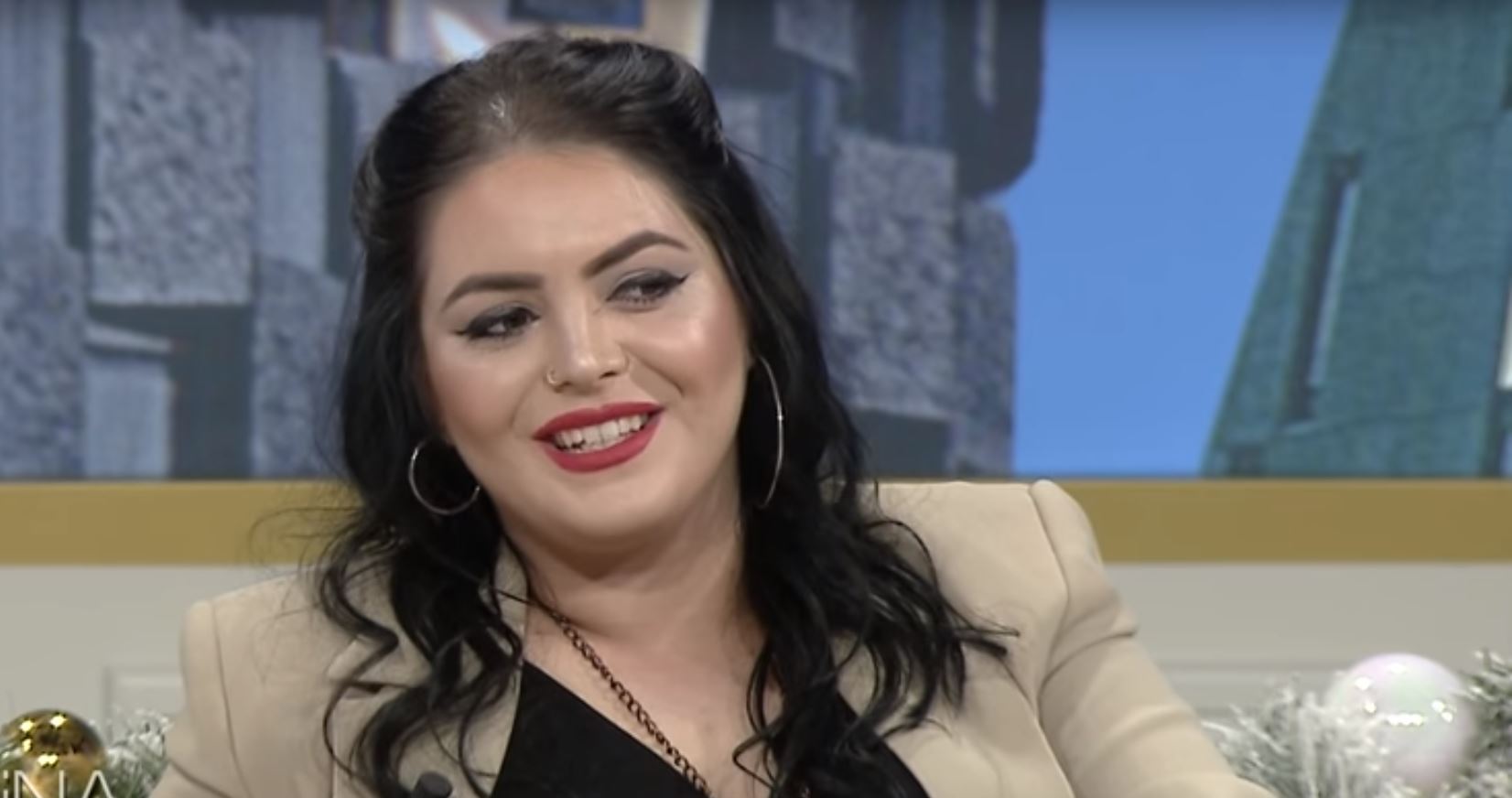 Ti vetë kur do bëhesh nënë? Ja si i përgjigjet Fifi Rudinës