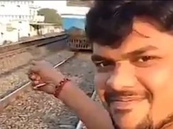 2018-01-25 11_38_40-Horrifying video of man hit by train while taking a selfie _ Daily Mail Online