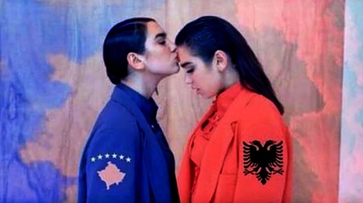 Dua Lipa uron në shqip me rastin e pavarsisë së Kosovës dhe bën një premtim me rëndësi