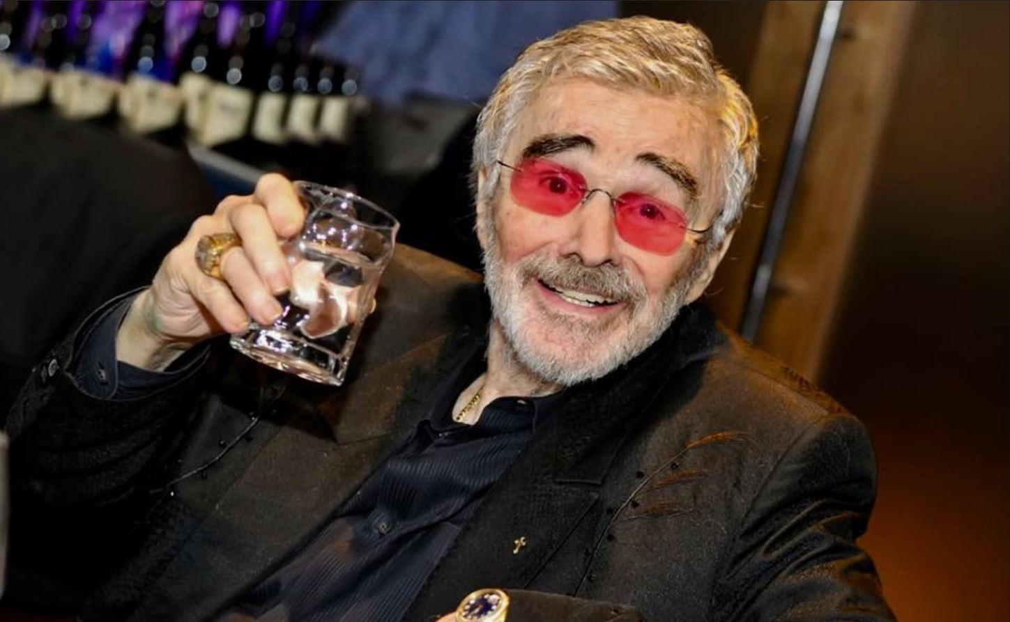 Burt Reynolds ndahet nga jeta, teksa po xhironte filmin e ri