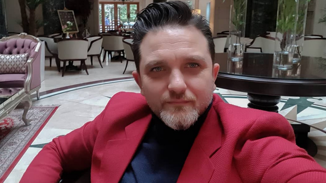 Jul Deda zbulon djalin më seksi të Tiranës