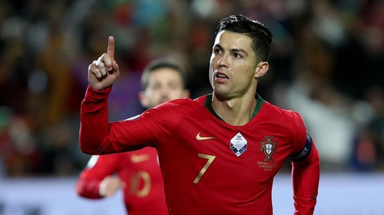 Si ti qethësh flokët në karantinë…, jua tregon Cristiano Ronaldo