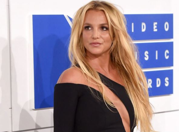 I ati i Britney Spears dorëzohet para ligjit, këngëtarja rrëmben fitoren e madhe