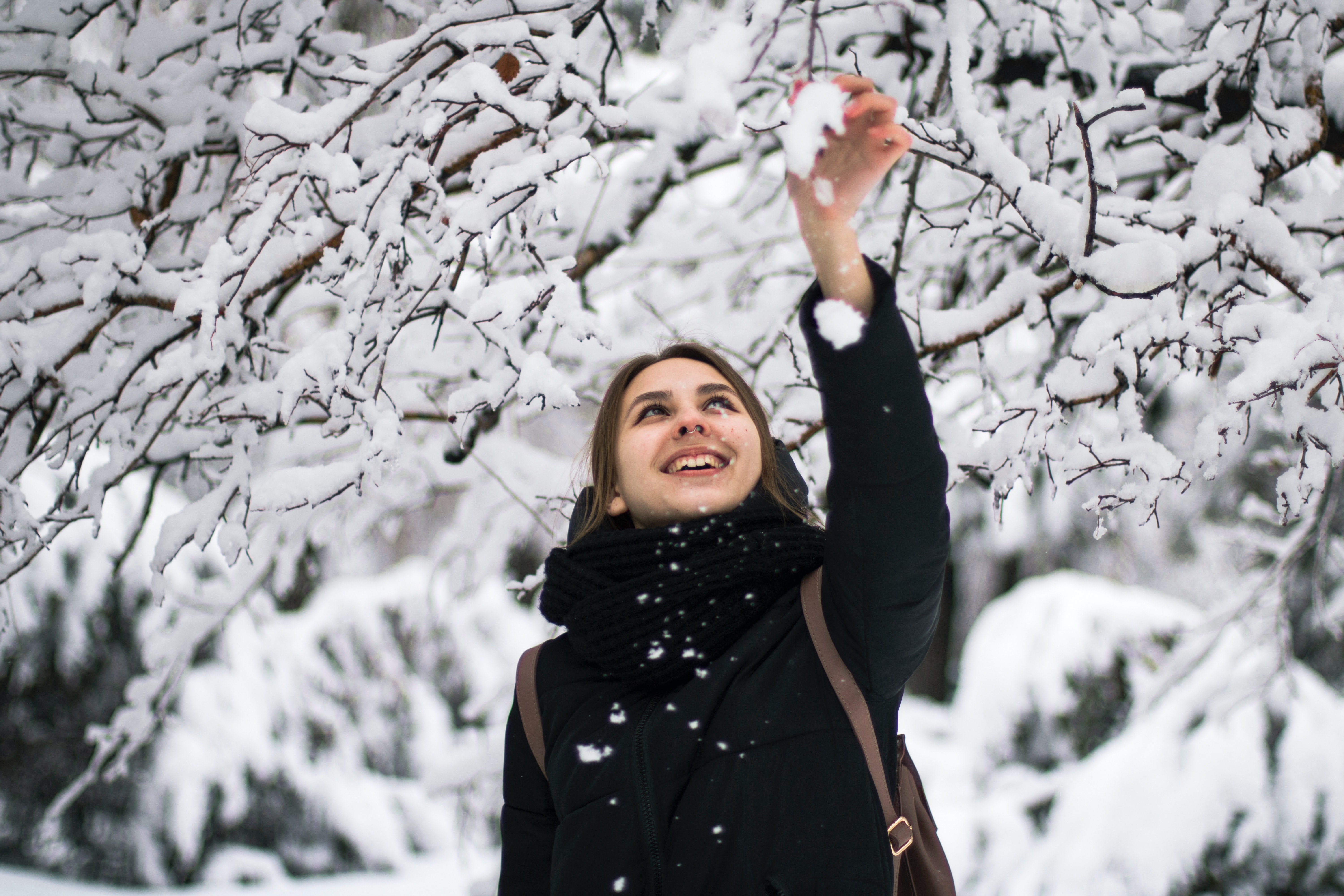 Moti i acartë ka dominuar vendin! Ja kur do të kemi rritje të temperaturave