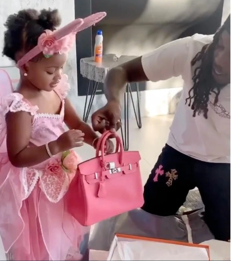 Reperi Offset plagoset me armë zjarri në Florida