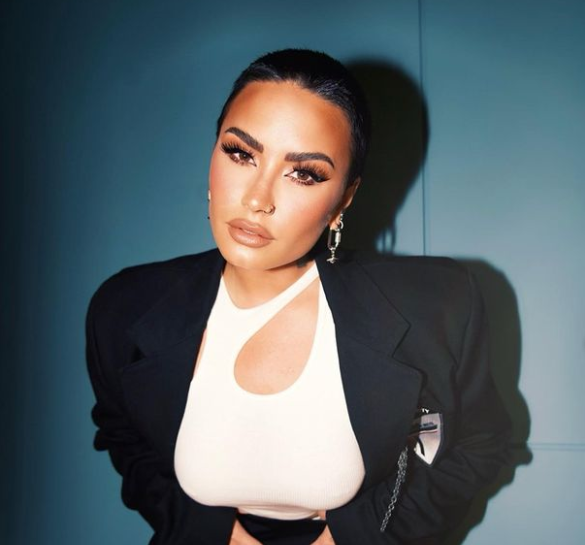 Pasi bëri lëmsh rrjetin rreth seksualitetit të saj, Demi Lovato nis lidhjen e re