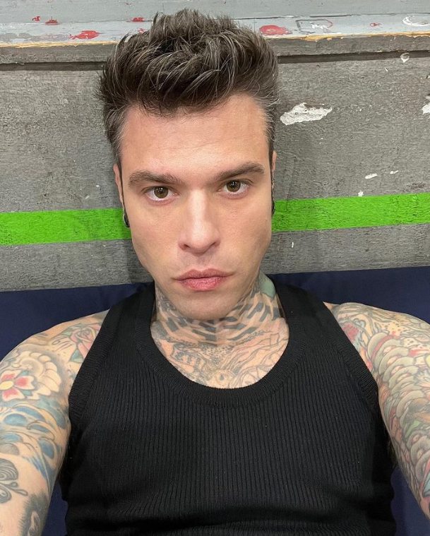 Si të gjithë të huajit kur vijnë në Shqipëri, kjo është fjala e vetme që di Fedez në shqip