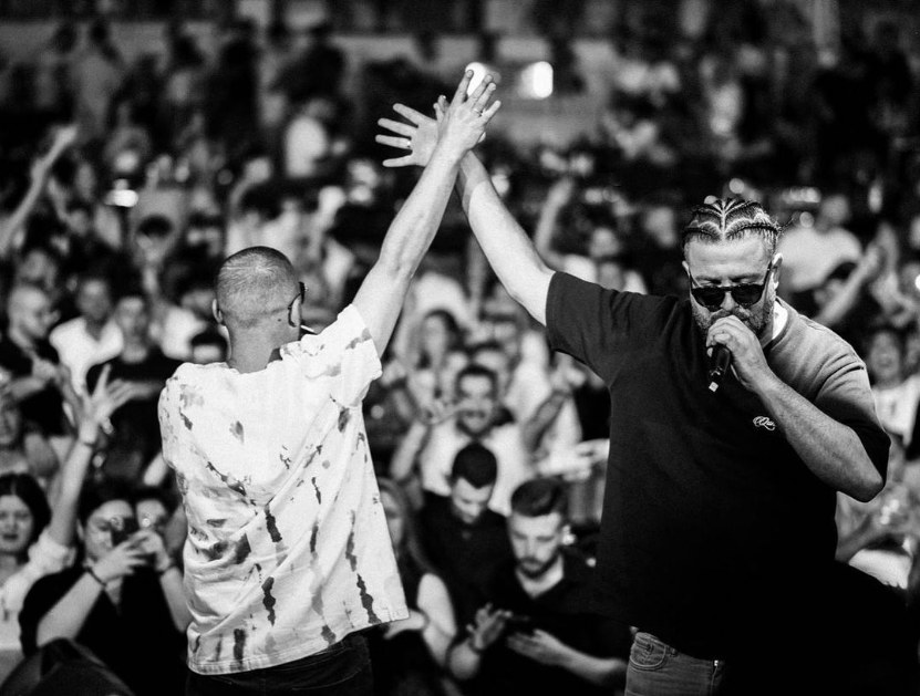 “Kërkojmë falje!”, Mc Kresha dhe Lyrical Son emocionojnë fansat me performancën speciale