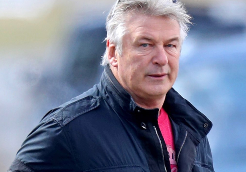 Alec Baldwin i nënshtrohet një operacioni