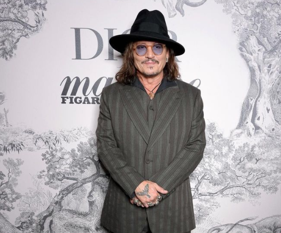 Johnny Depp ndez thashethemet për lidhje me modelen e njohur