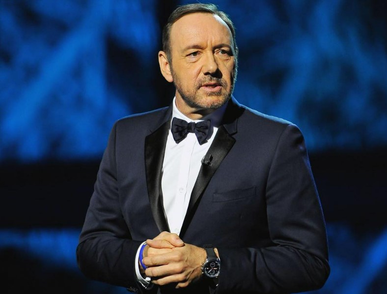 Kevin Spacey shpallet i pafajshëm nga akuzat për sulm seksual gjatë gjyqit në Mbretërinë e Bashkuar