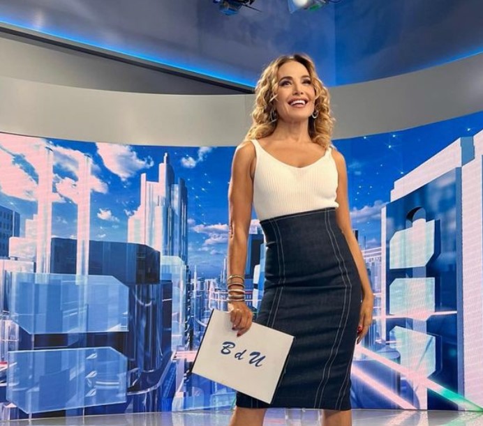 Ikona e televizionit Barbara d’Urso largohet nga Mediaset pas 15 vitesh