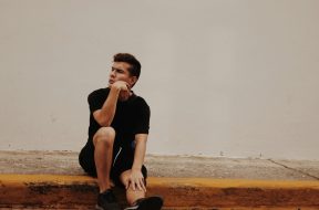 pexels-ariel-paredes-2218208