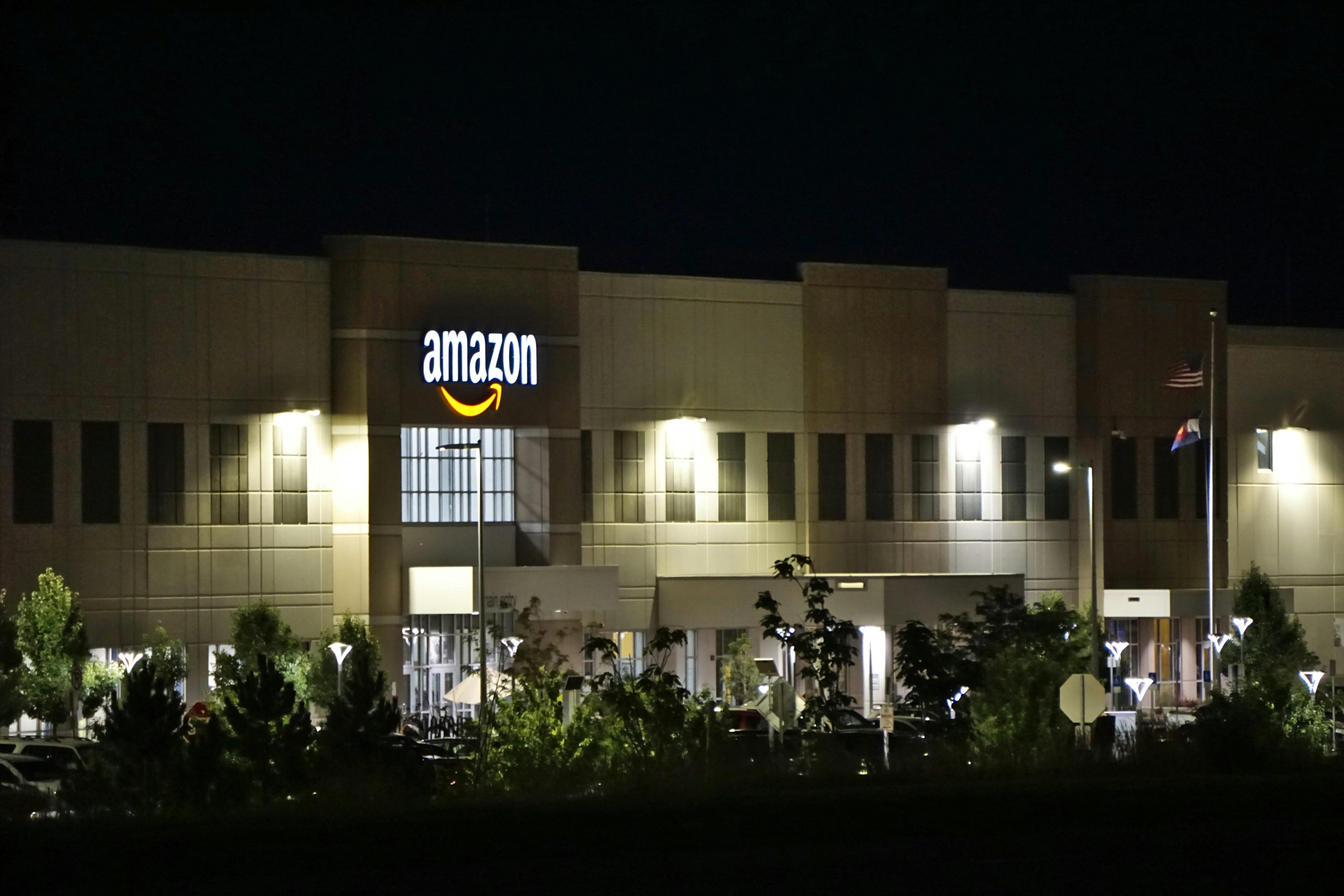 Amazon do të investojë 1.3 miliardë dollarë në Francë, pritet të krijohen 3000 vende pune