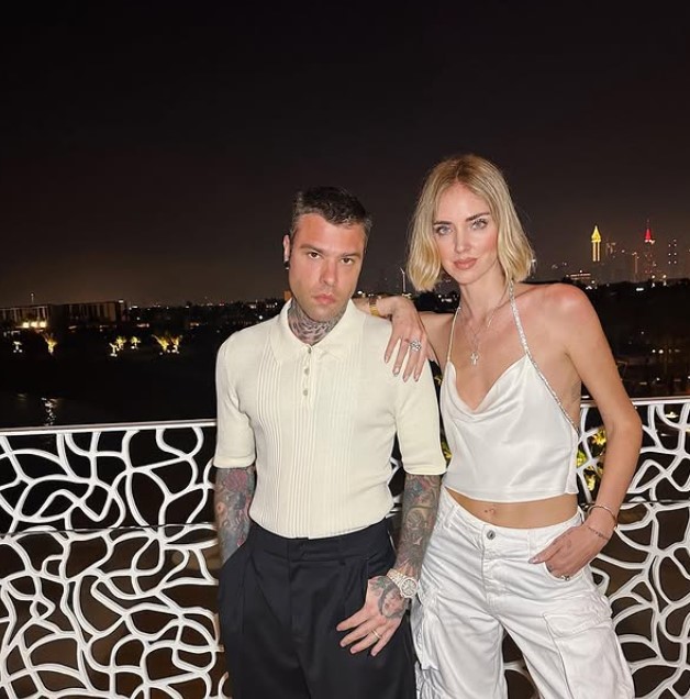 “Më mirë nëse nuk flas, më beso”, nëna e Fedez reagon ashpër pas skandalit të tradhëtisë