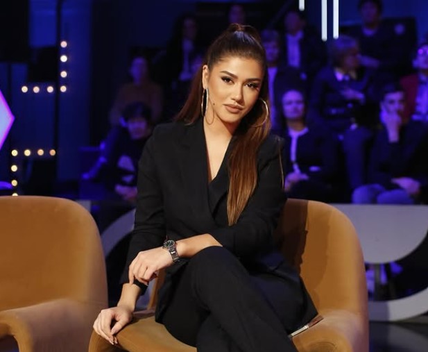 Nga takimi i parë tek puthja, Krisa zbulon detaje nga lidhja me Tirin