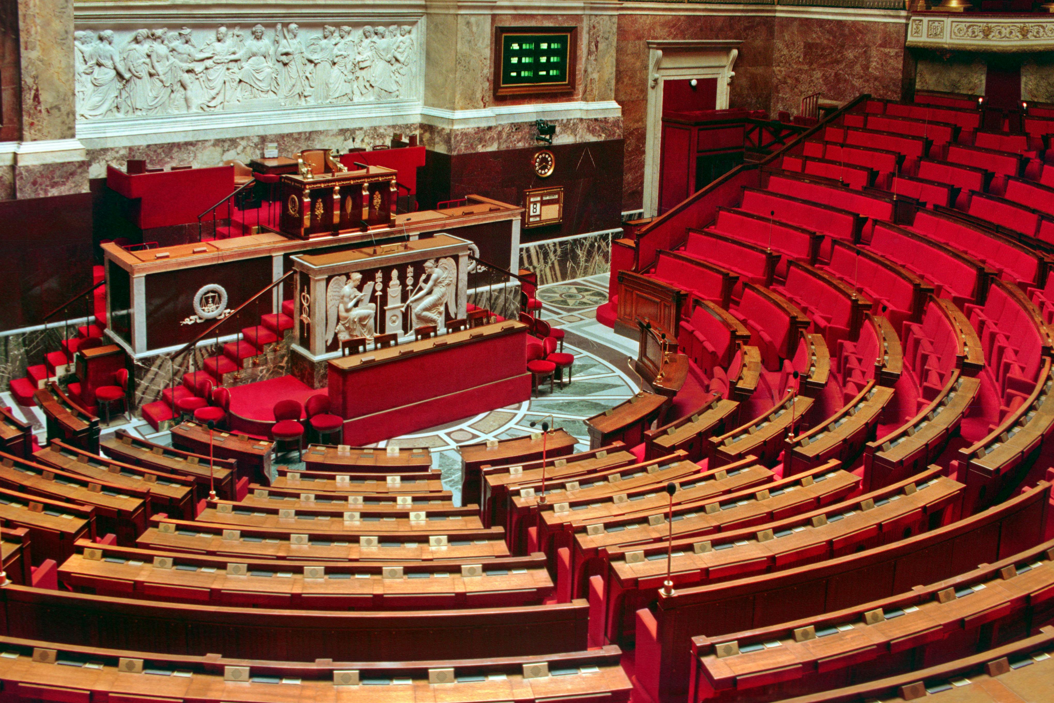 Asambleja Kombëtare e Francës voton në favor të legalizimit të vdekjes së asistuar