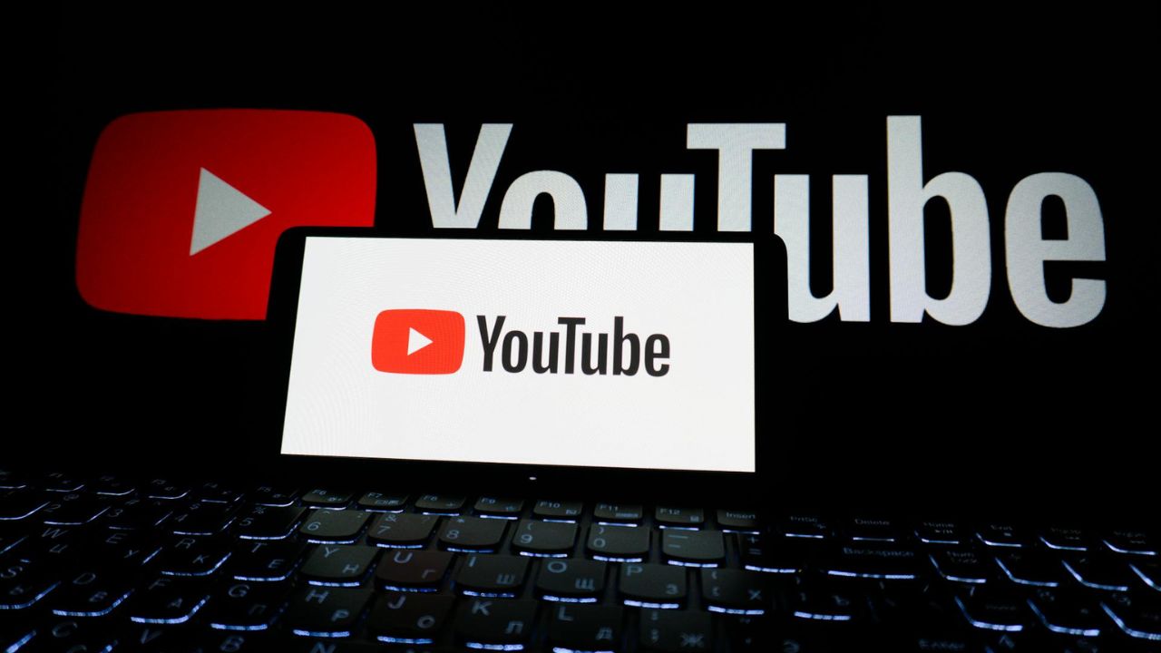 YouTube përdori fshehurazi inteligjencën artificiale për të modifikuar videot e njerëzve