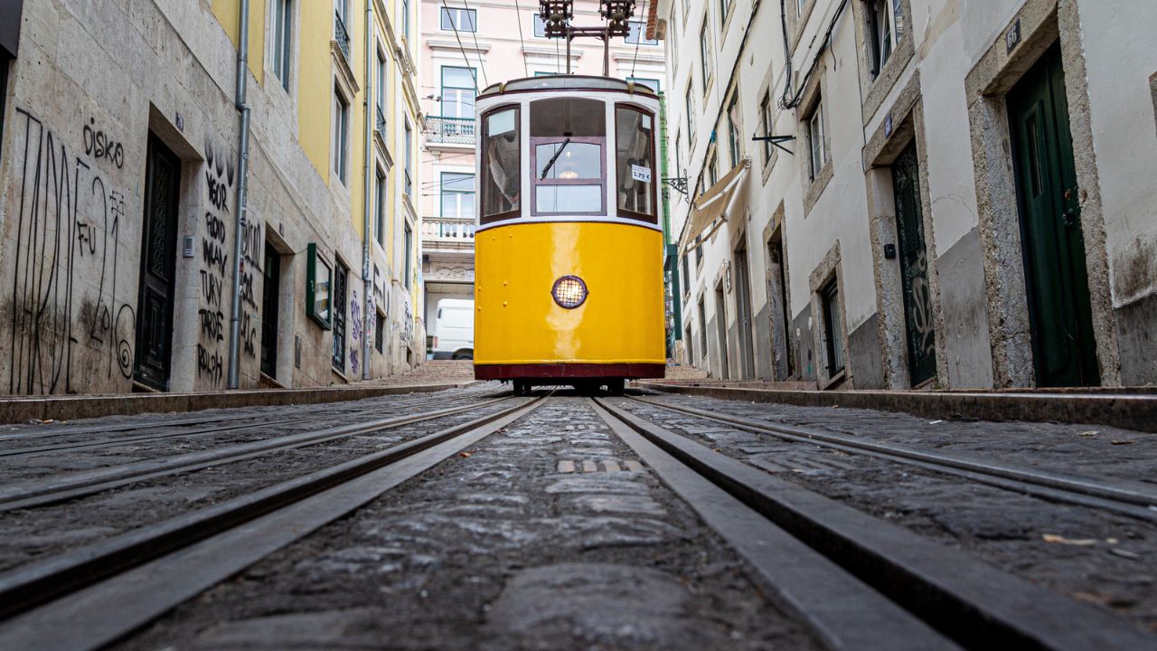Aksidenti me tramvaj në Lisbonë: Portugalia shpall ditë zie, numri i të vdekurve rritet në 17