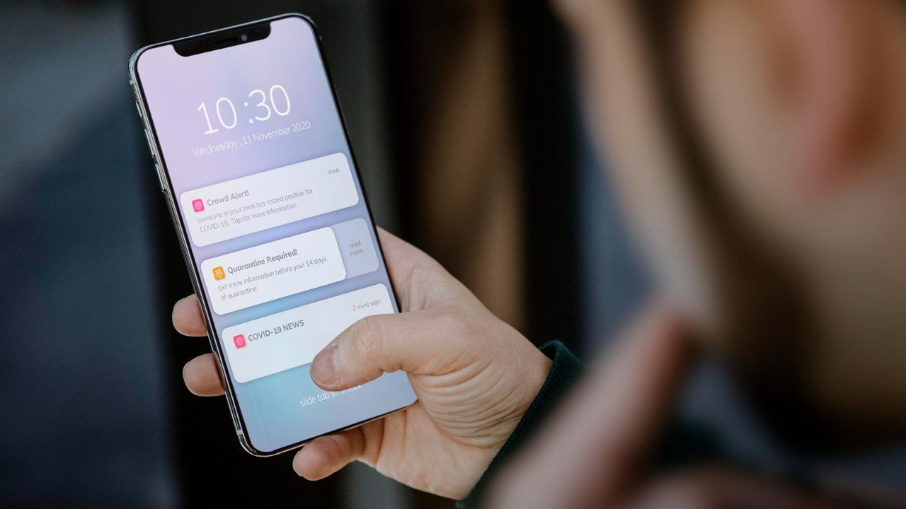 Dëshironi të ulni ankthin? Lëreni telefonin mënjanë