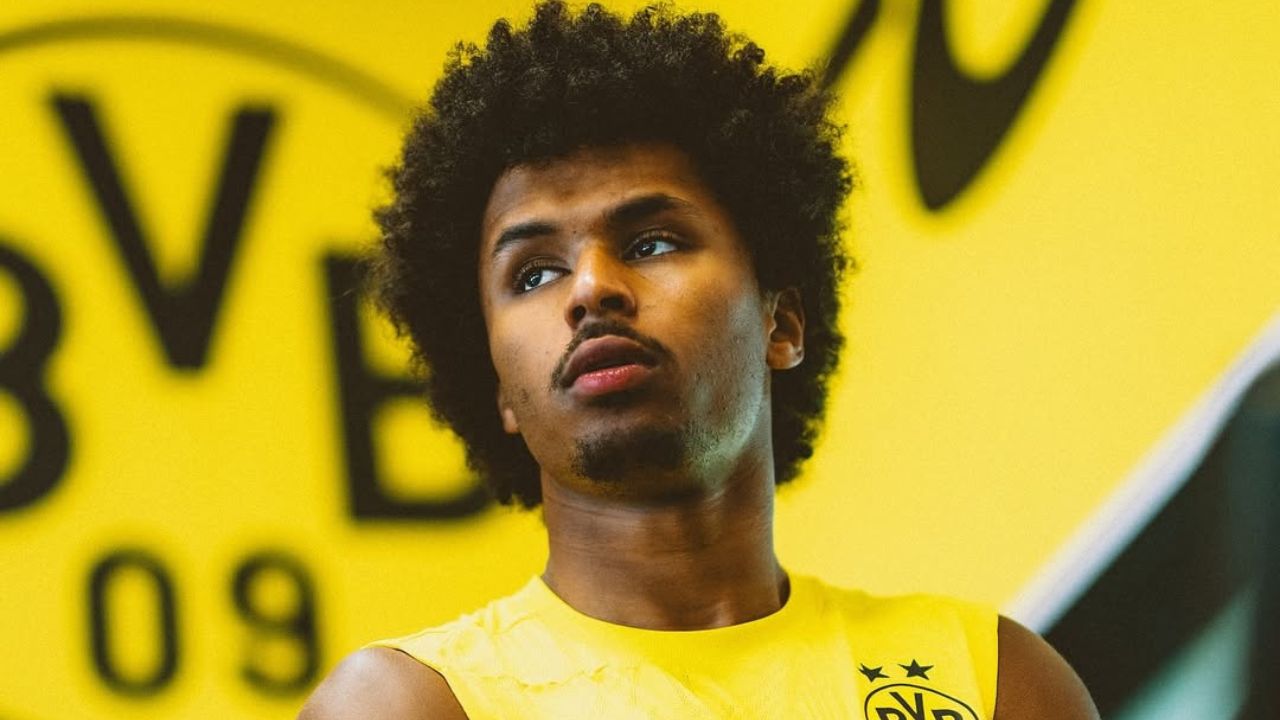 450,000 euro për posedim armësh – Kjo është arsyeja pse gjoba për Adeyemi është kaq e lartë