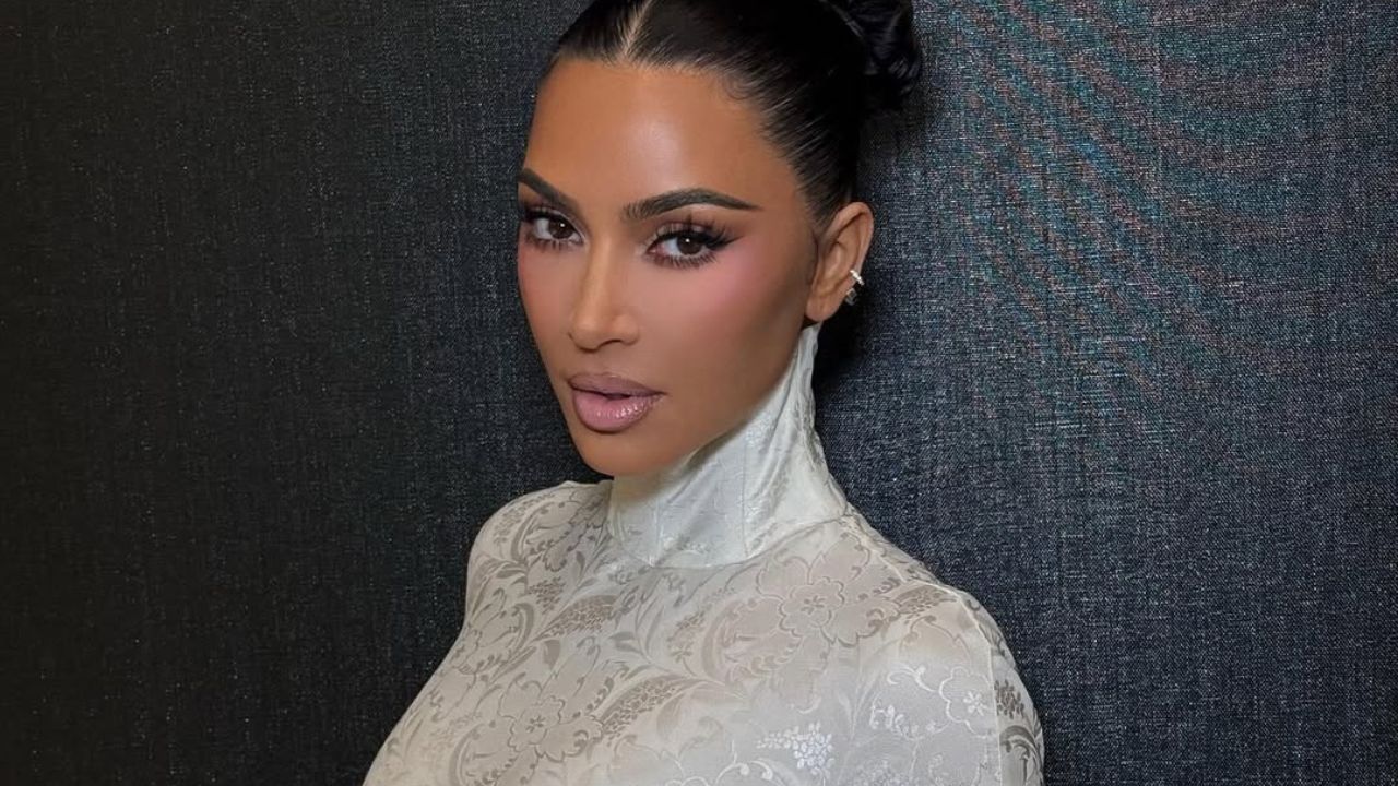 Kim Kardashian del krejtësisht topless të fotosesionit më seksi deri më tani