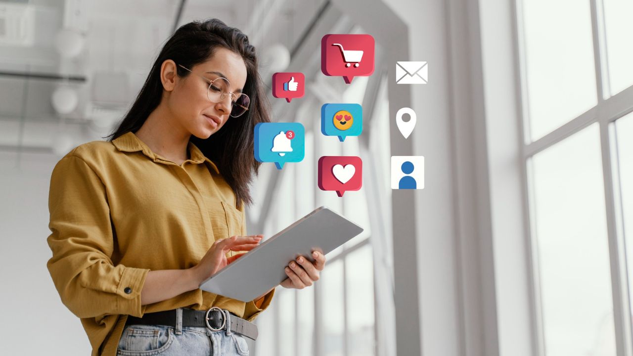 A e zvogëlon depresionin dhe ankthin një javë pushim nga rrjetet sociale?