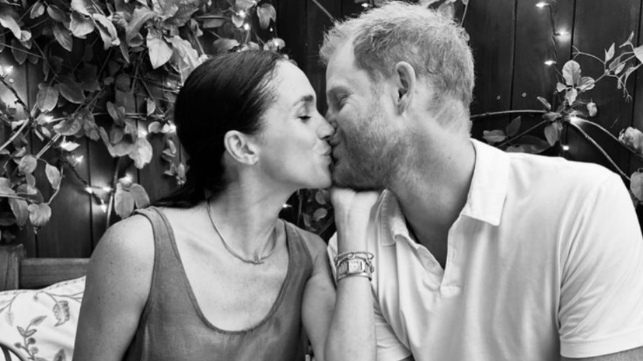 Reagimi i ashpër i Princ Philip ndaj fejesës së Princit Harry me Meghan Markle zbulohet në biografinë mbretërore