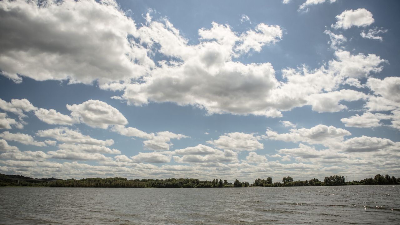 Parashikimi motit, 3 nentor 2025