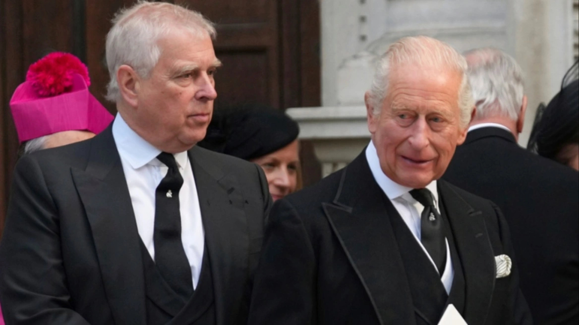 Arrestimi i Andrew trondit monarkinë britanike, si mund të ndikojë tek Mbreti Charles dhe imazhi i familjes mbretërore