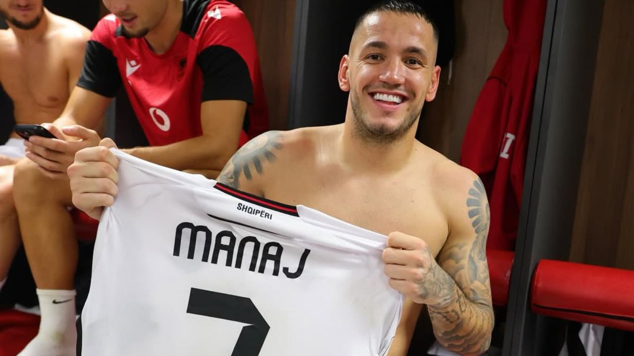 Pritje entuziaste nga tifozët, Rey Manaj rikthehet ‘në shtëpi’, firmos kontratën me Sivaspor