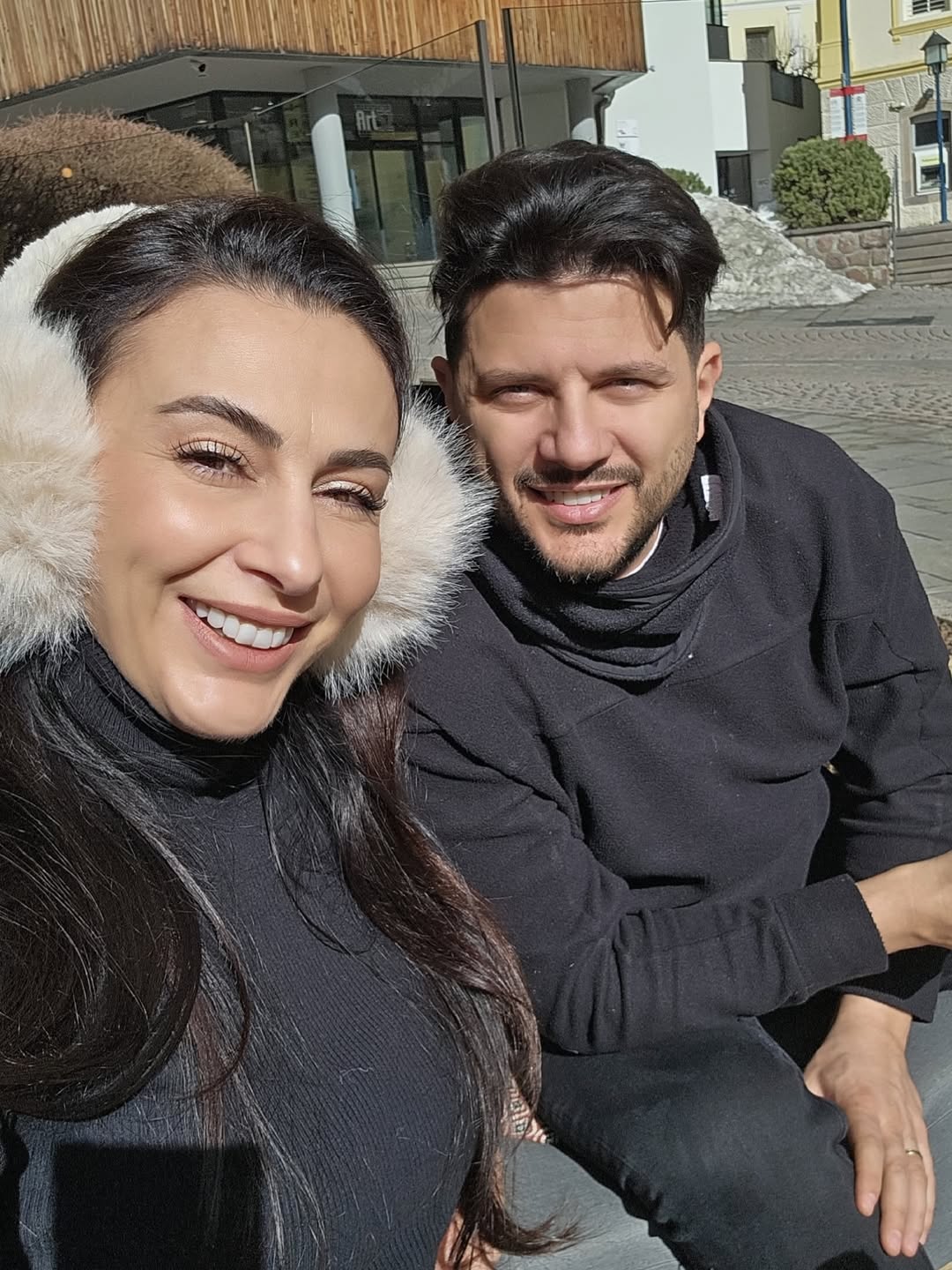 Kur të dalësh nga këtu”/ Ermal Mamaqi i bën ftesë të papritur Mimoza Ahmetit në “Ferma VIP”