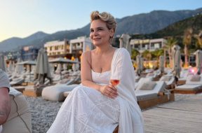 …Kenaqesi te isha pjese e nje feste buze detit te mrekullueshem te Dhermiut organizuar ne menyre